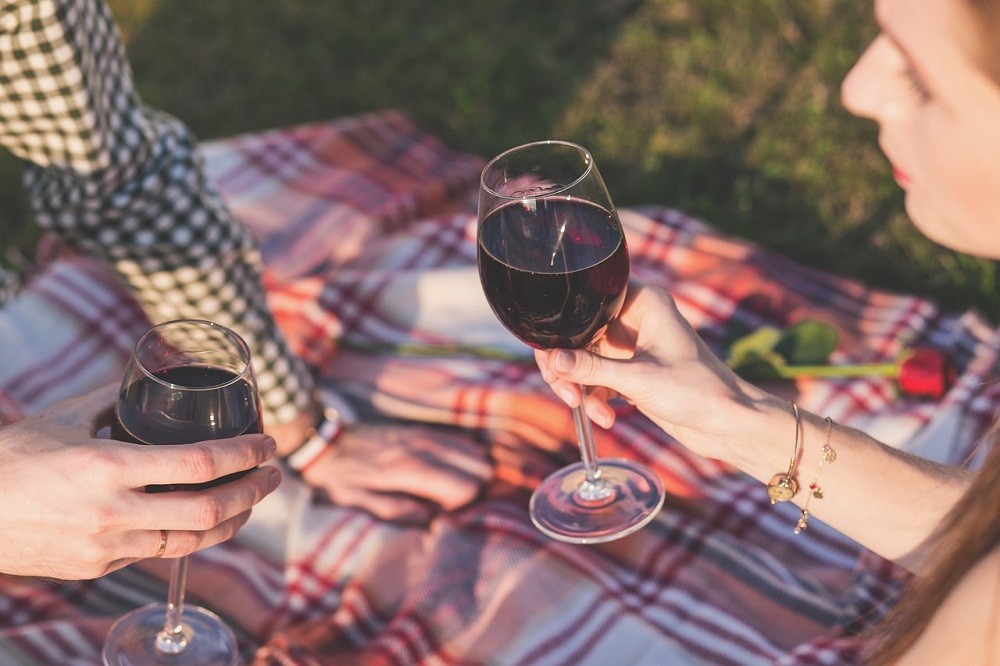 15 Free or Cheap First Date Ideas to Keep Your Relationship Exciting!