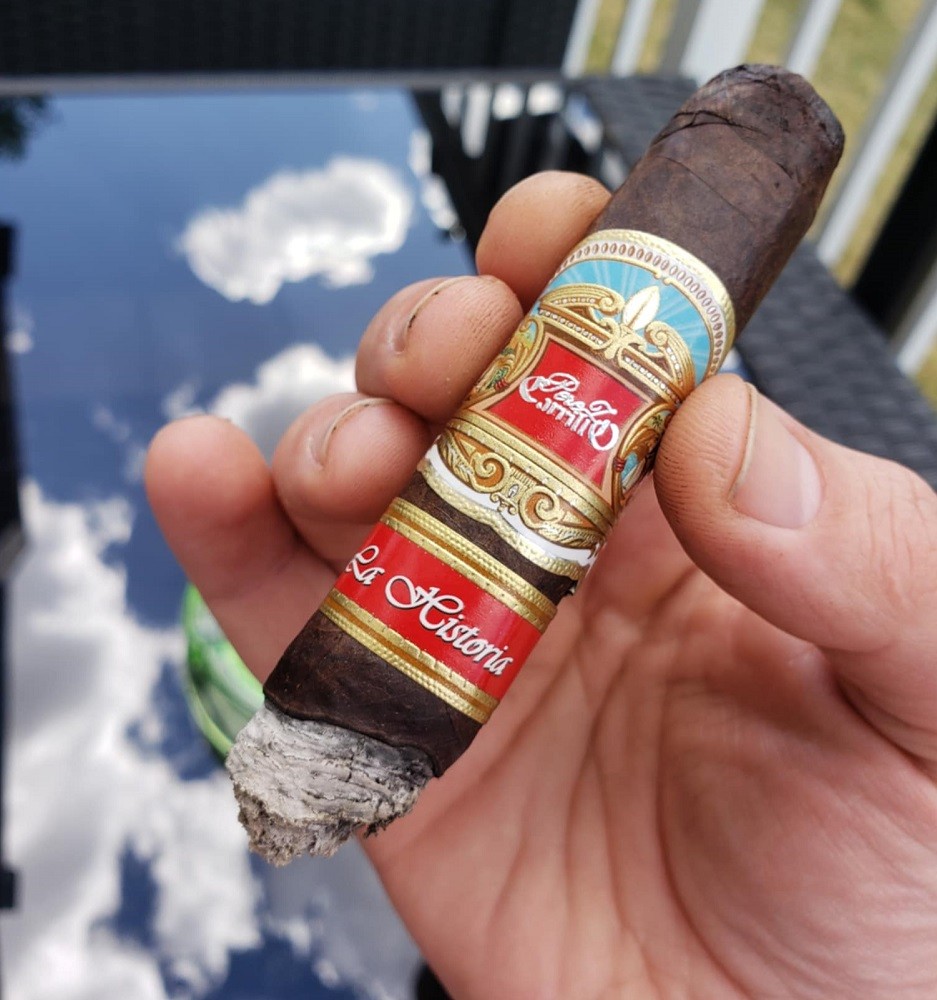 The La Historia by EP Carrillo has a wavy burn where the tobacco leaf meets the ash
