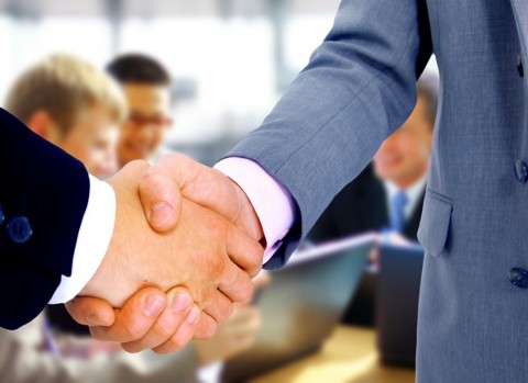 Master First Impressions: 4 Elements Of An Effective Greeting