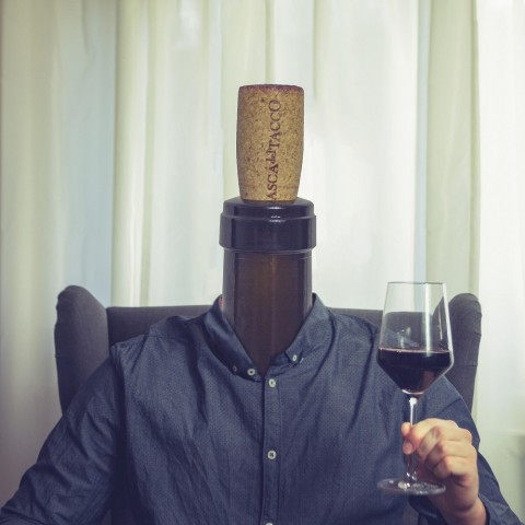 How To Hold A Wine Glass The Right Way